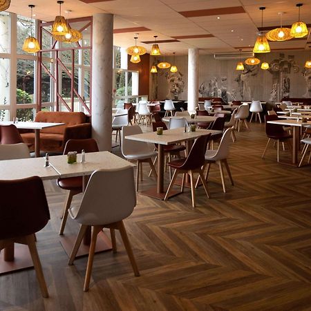 Ibis Styles Chinon Hotel Bagian luar foto