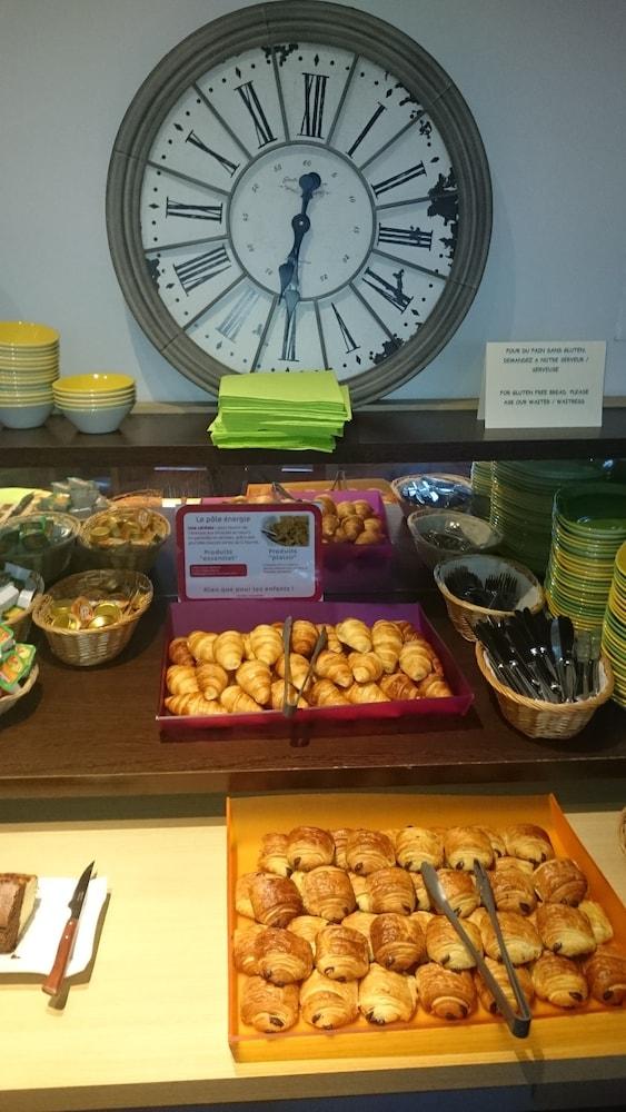 Ibis Styles Chinon Hotel Bagian luar foto