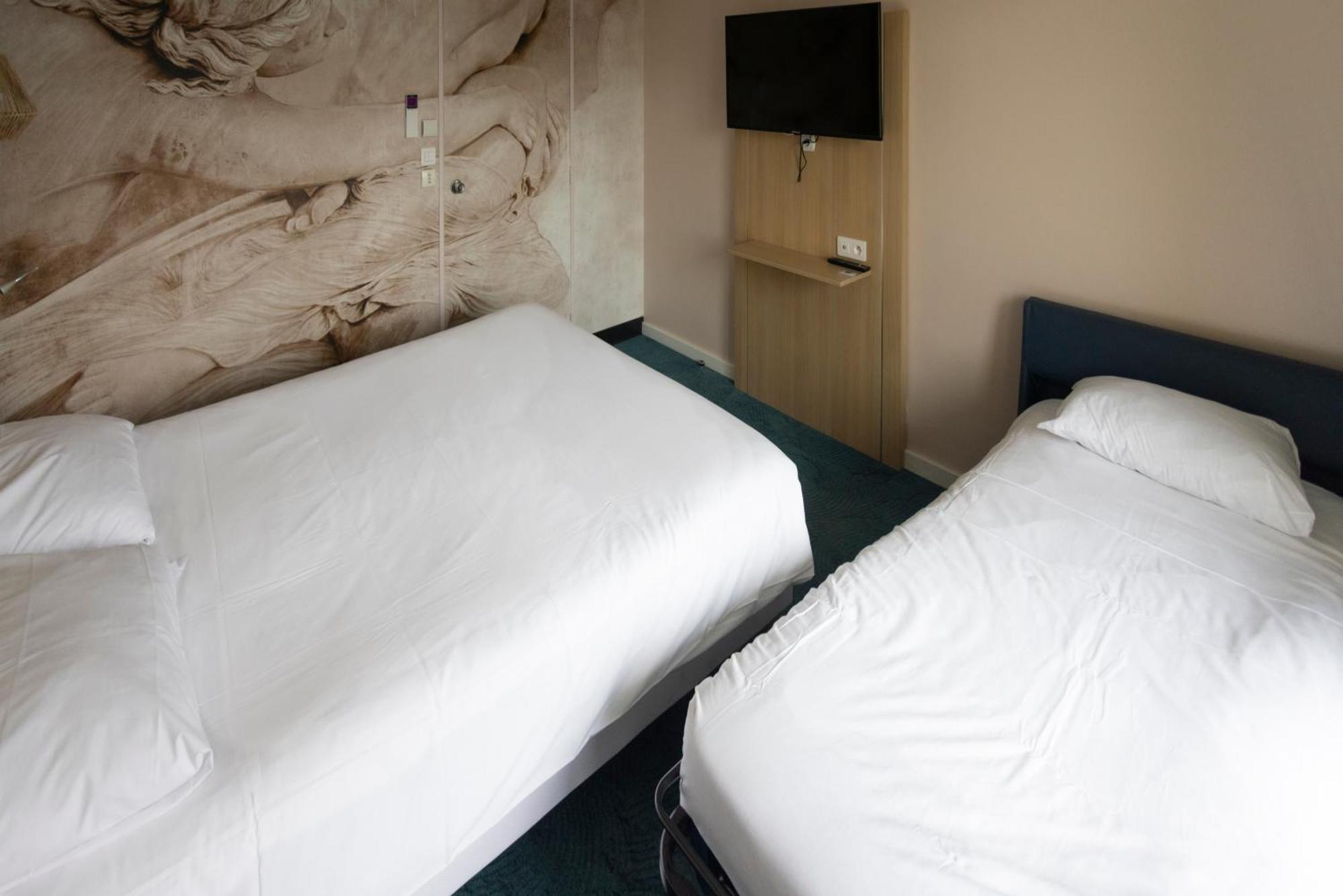 Ibis Styles Chinon Hotel Bagian luar foto