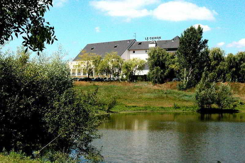 Ibis Styles Chinon Hotel Bagian luar foto